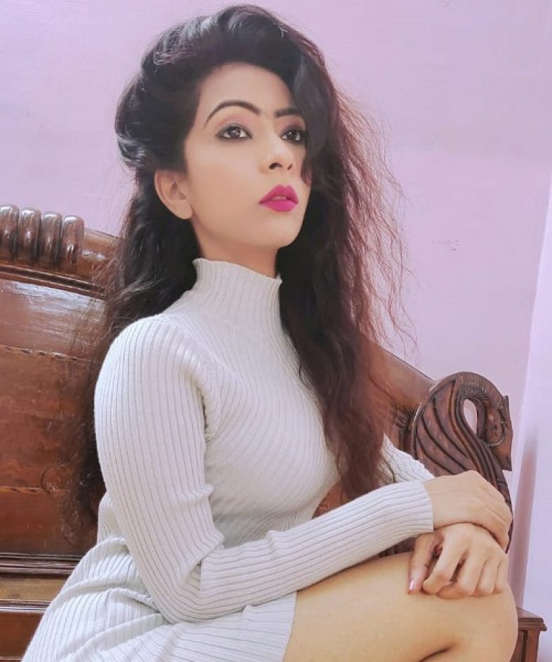 Connecting A Live Video Call with Kavya: My Premium Housewives in Gurgaon
